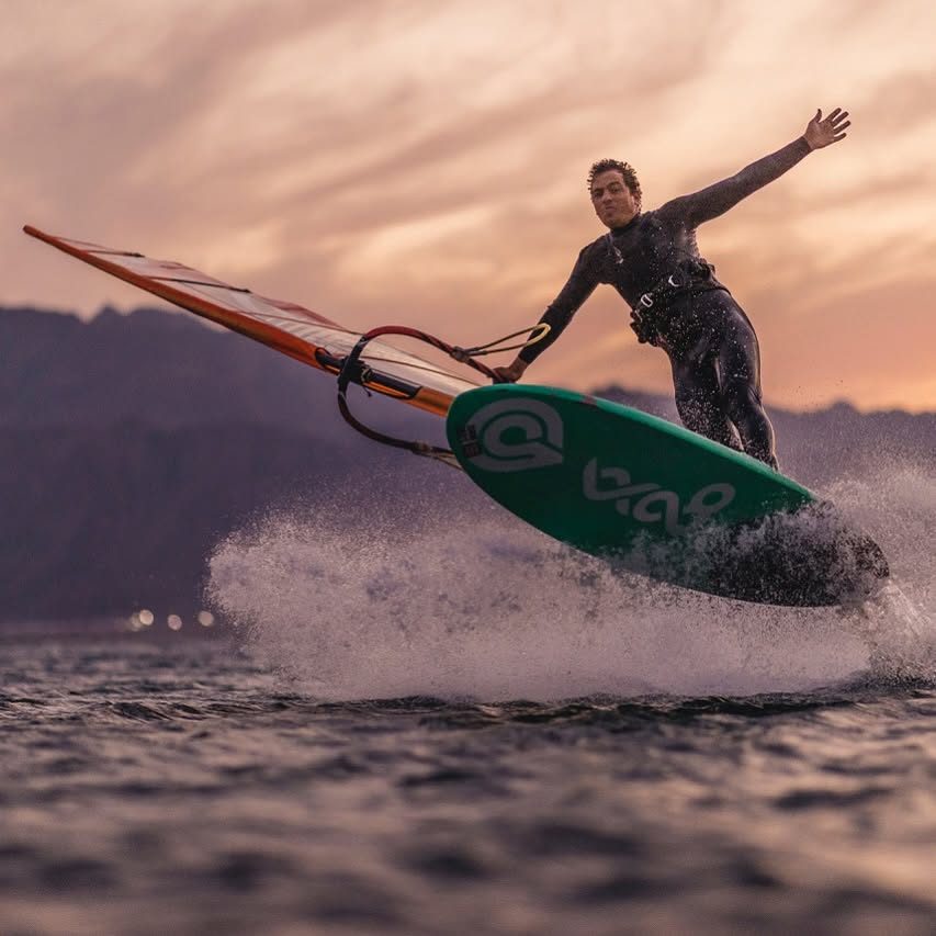 Windsurfing & Wing Foil