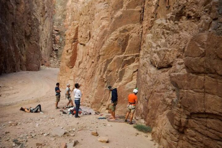 Desert Divers – Climbing & Trekking view 2