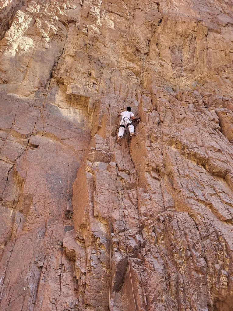 Desert Divers – Climbing & Trekking photo 4