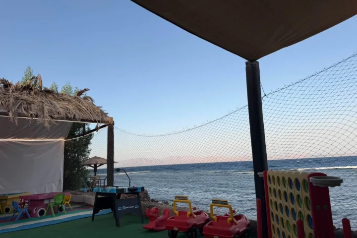 نيموز نوك – جليسة أطفال — منظر 3
