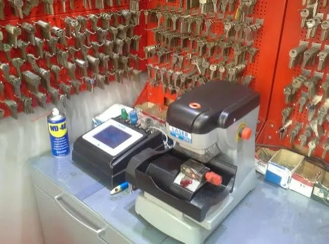 Master Key – Key Copies & Watch Repair