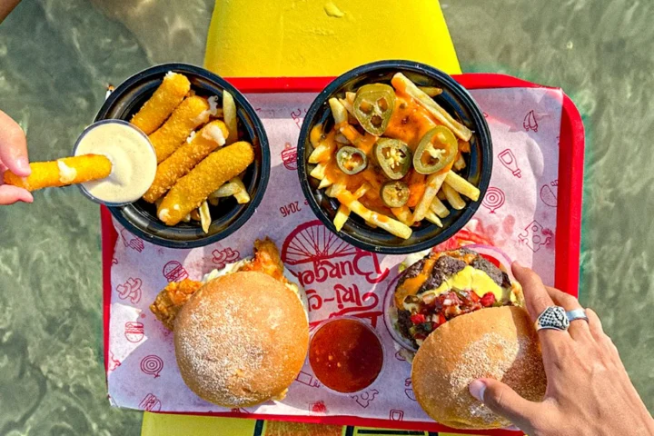 Tricycle Burger view 2