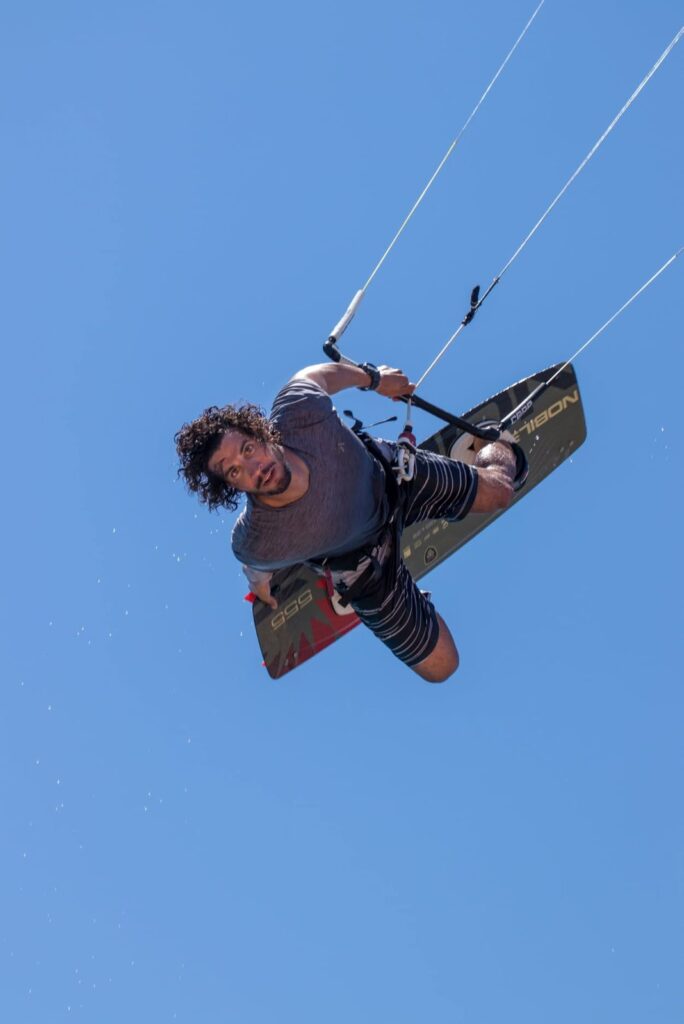 Kitesurfing Lesson (3 hours) photo 2