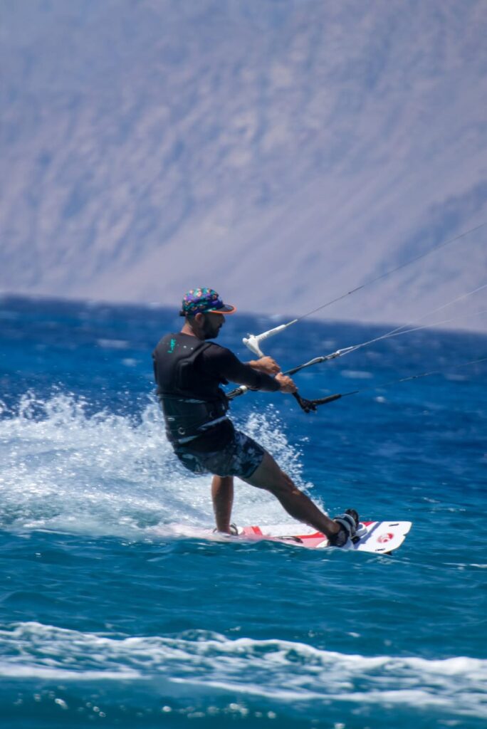Basic Kitesurfing Course (6 hours)